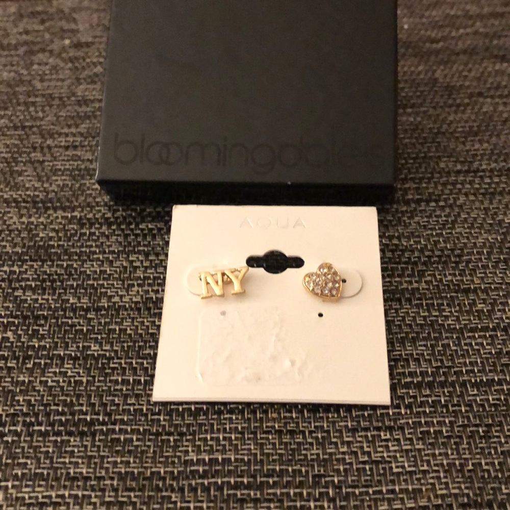 I ❤️ NYC Earrings! - Picture 3 of 3